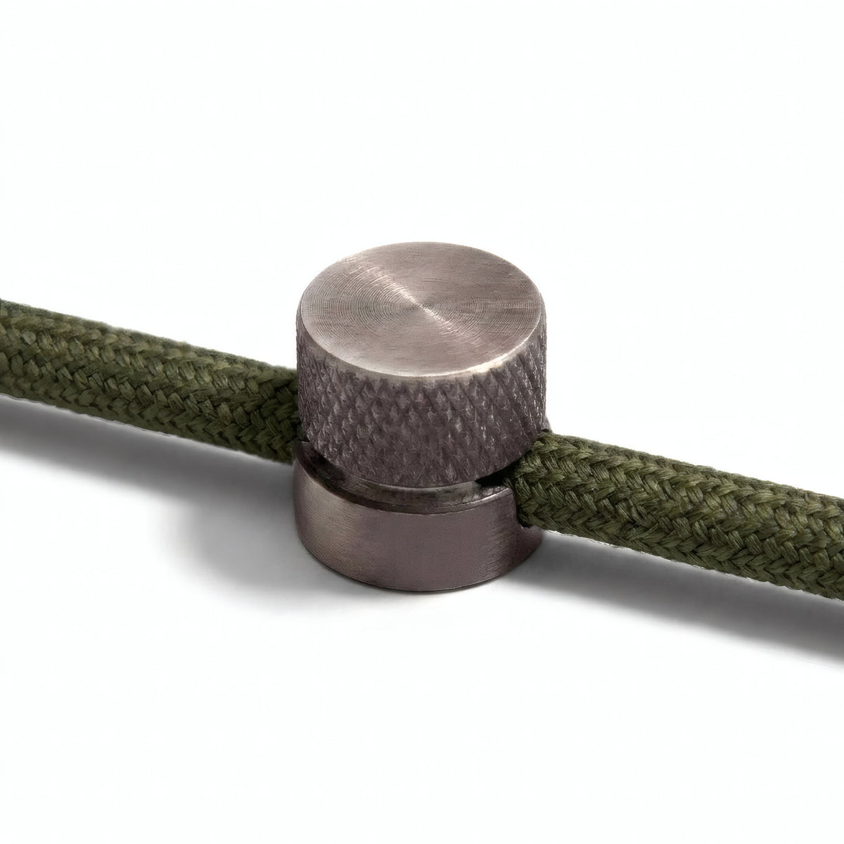 Pasacables de pared de metal para cable textil