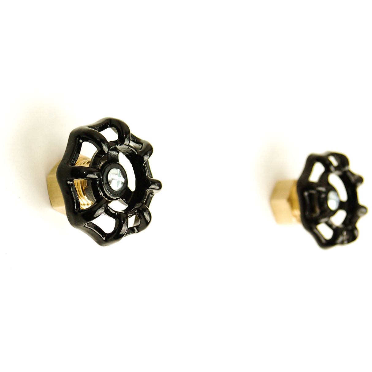 Pomo tirador frontal Pomo mueble con volante de latón negro.