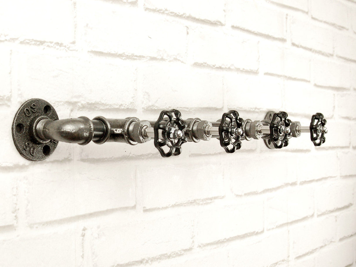 Perchero con 4 volantes alargados negros | 3 tamaños