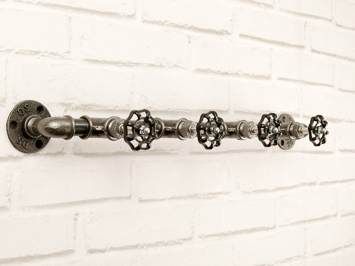 Perchero con 4 volantes alargados negros | 3 tamaños