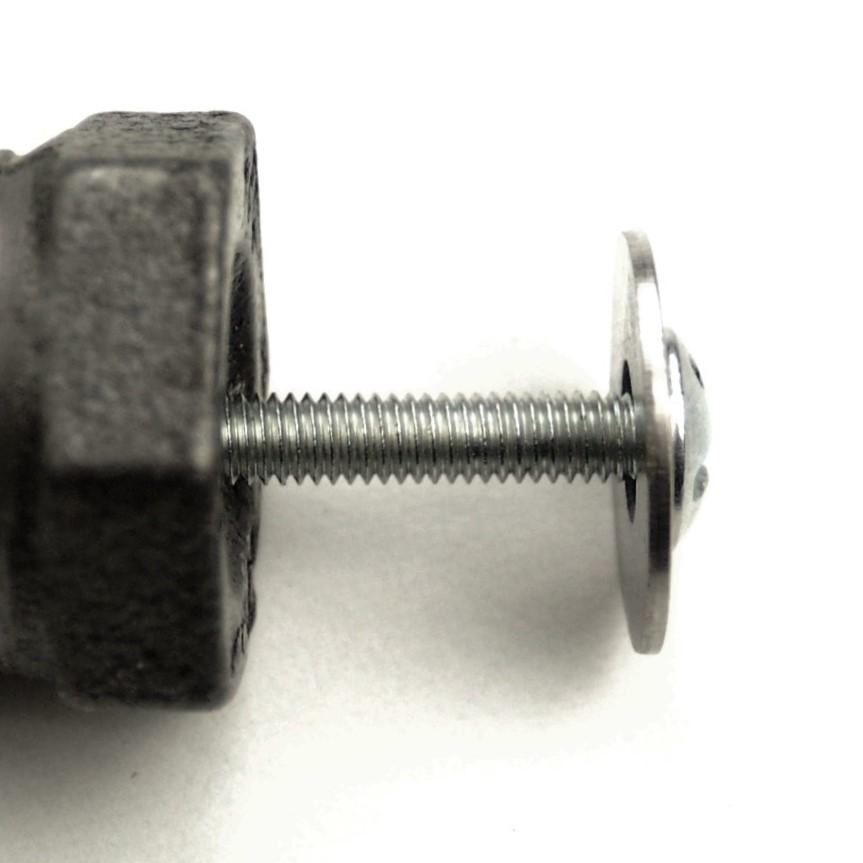 Pomo , tirador de mueble de hierro fundido.