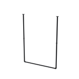 Portant à vêtements suspendu au plafond en tubes d'acier peints noir mat Ø 27 mm — largeur 106 cm, hauteur sous plafond 143 cm, vue de trois quarts sur fond blanc