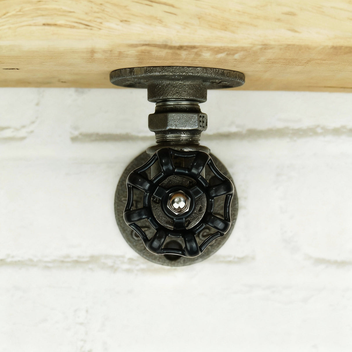 Escuadra con volante negro | Modelo 3