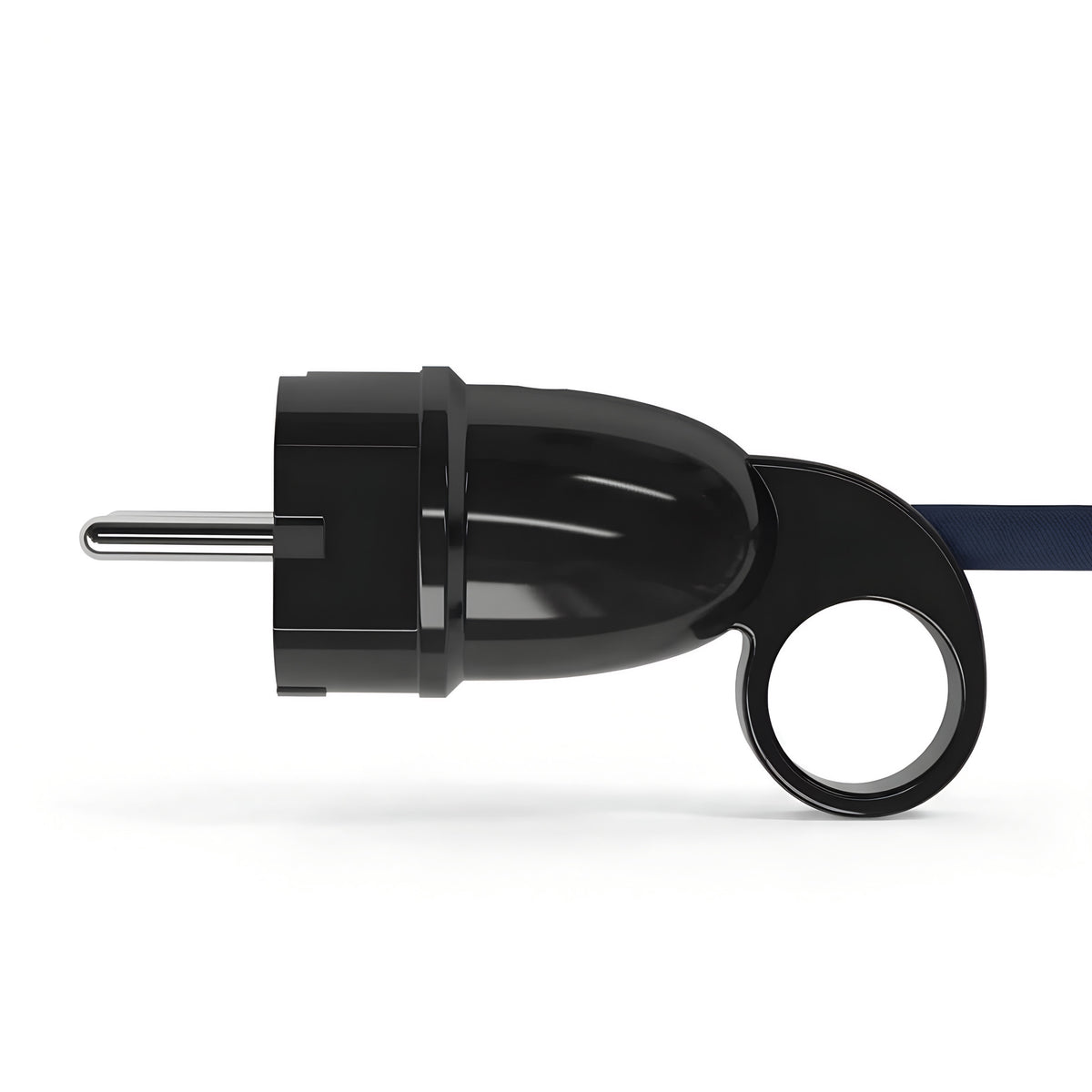 Clavija macho Schuko con anilla extractora — Negro