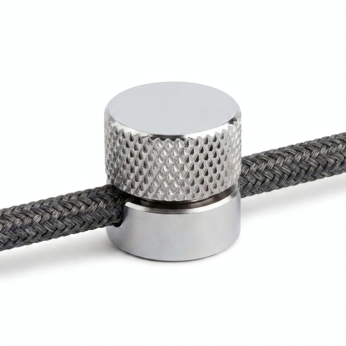 Pasacables de pared de metal para cable textil
