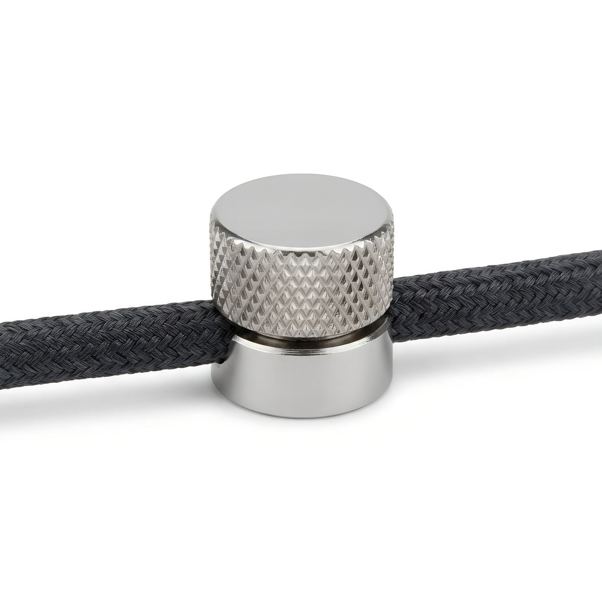 Pasacables de pared de metal para cable textil — Cromado