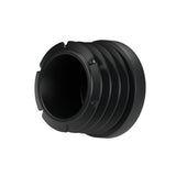 Tapón de plástico negro para racor hembra 1″ 26x34, vista inferior: cuerpo hueco y aletas
