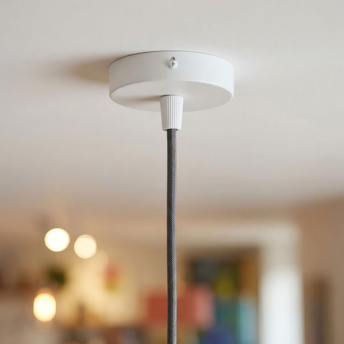 Mini florón cilíndrico de metal, Ø 83 mm — 1 orificio central / Cónico de termoplástico / Blanco mate