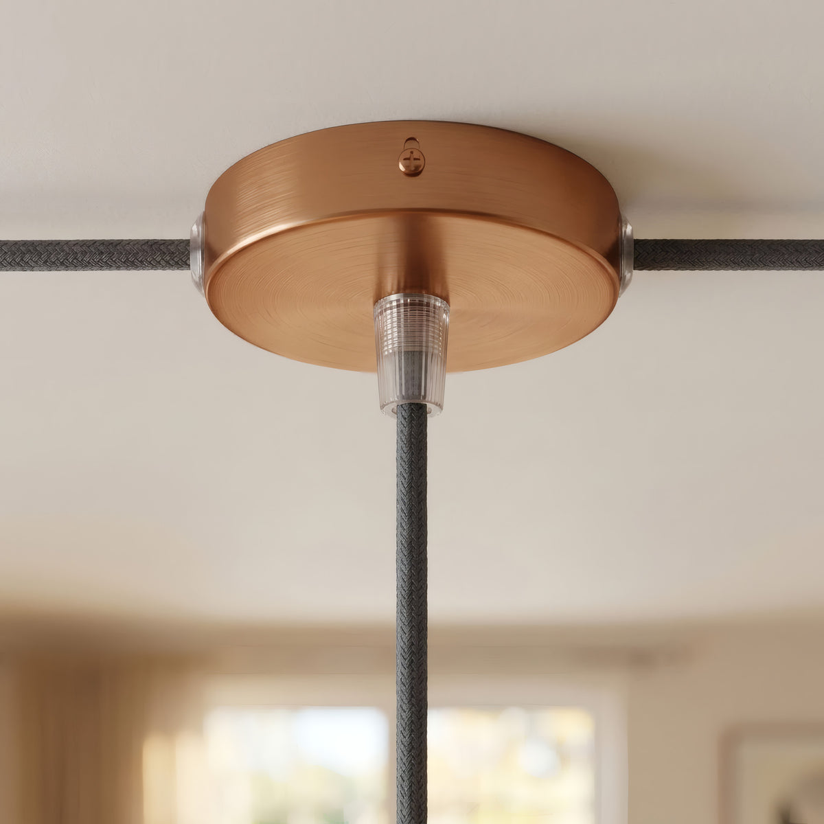 Mini florón cilíndrico de metal, Ø 83 mm — 1 orificio central y 2 laterales / Cónico de termoplástico / Cobre satinado
