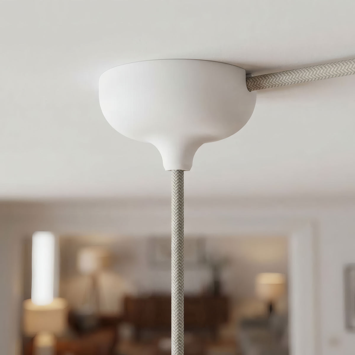 Florón de silicona Ø 88 mm, orificio central, salida lateral — Blanco