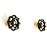 Pomo tirador frontal Pomo mueble con volante de latón negro.